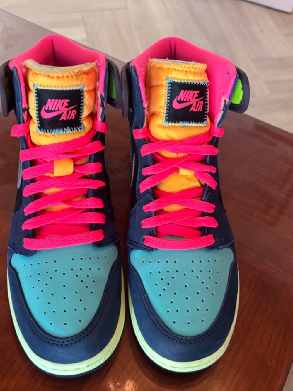 sneakers